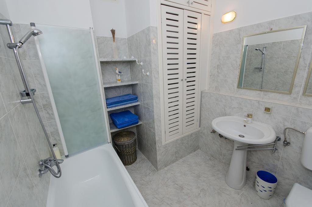 Apartment Noemi Rovinj Exteriör bild
