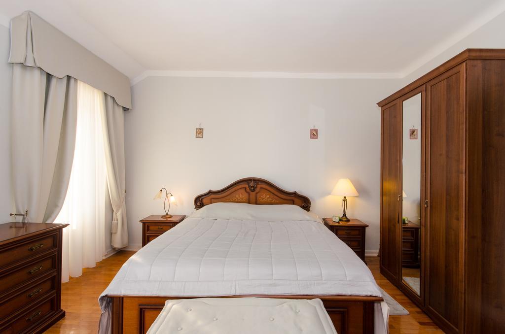 Apartment Noemi Rovinj Exteriör bild