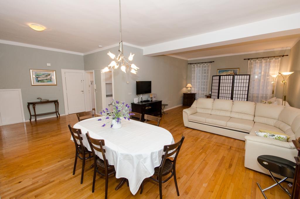 Apartment Noemi Rovinj Exteriör bild