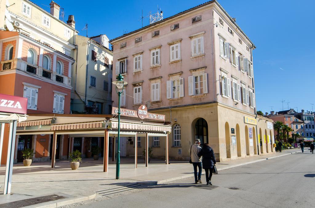 Apartment Noemi Rovinj Exteriör bild